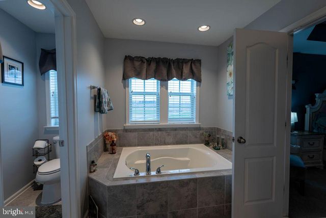 80 QUAKING ASPEN WAY, Charles Town, WV 25414