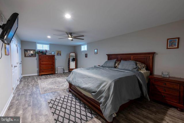 80 QUAKING ASPEN WAY, Charles Town, WV 25414