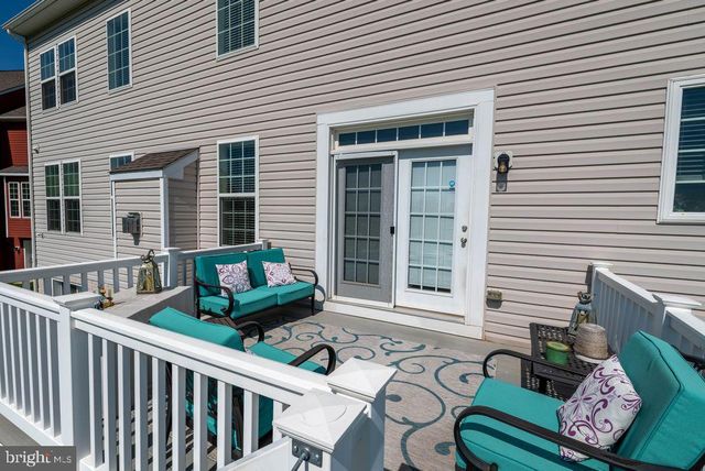 80 QUAKING ASPEN WAY, Charles Town, WV 25414