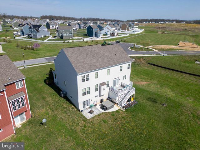 80 QUAKING ASPEN WAY, Charles Town, WV 25414