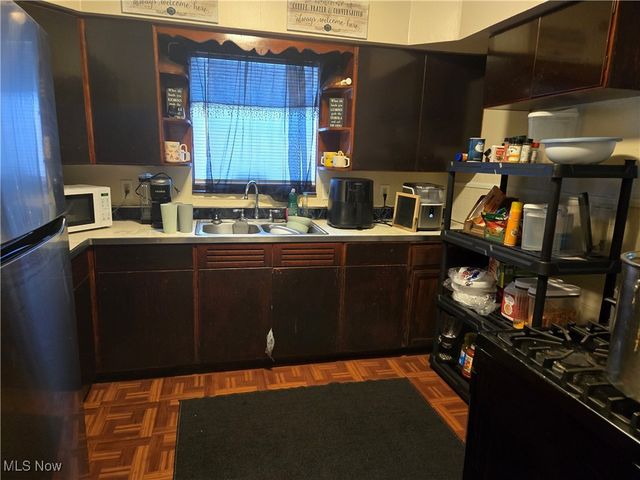 11813 Dove, Cleveland, OH 44122