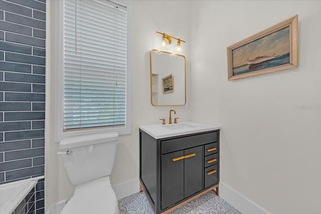 4108 N LYNN AVENUE, Tampa, FL 33603