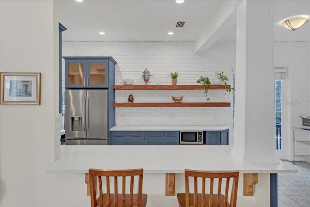 4108 N LYNN AVENUE, Tampa, FL 33603