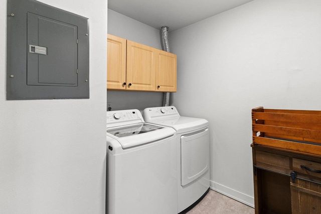 2964 MOSSY OAK CIRCLE, Green Bay, WI 54311