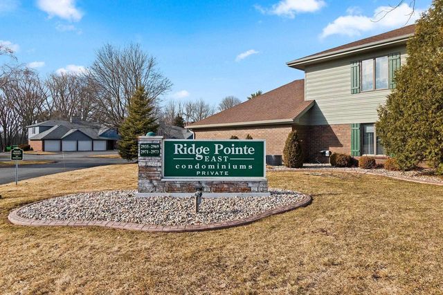 2964 MOSSY OAK CIRCLE, Green Bay, WI 54311