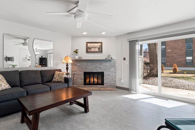 2964 MOSSY OAK CIRCLE, Green Bay, WI 54311