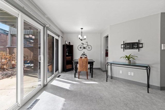 2964 MOSSY OAK CIRCLE, Green Bay, WI 54311