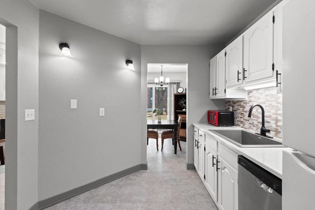 2964 MOSSY OAK CIRCLE, Green Bay, WI 54311