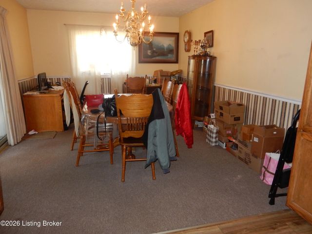 9502 Farmers Ln, Louisville, KY 40118