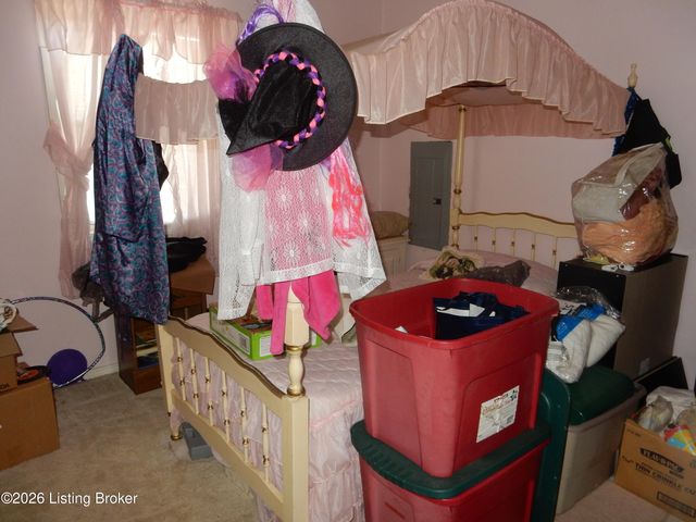 9502 Farmers Ln, Louisville, KY 40118