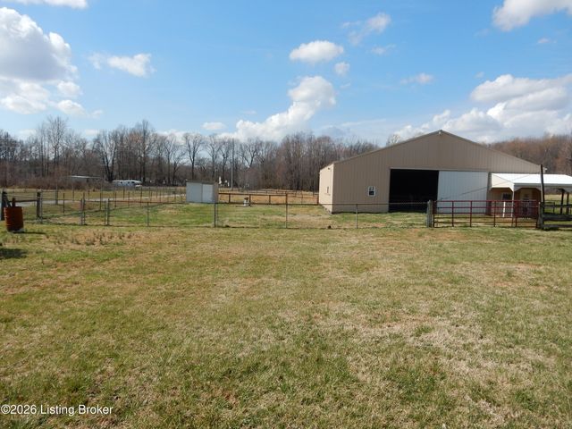 9502 Farmers Ln, Louisville, KY 40118