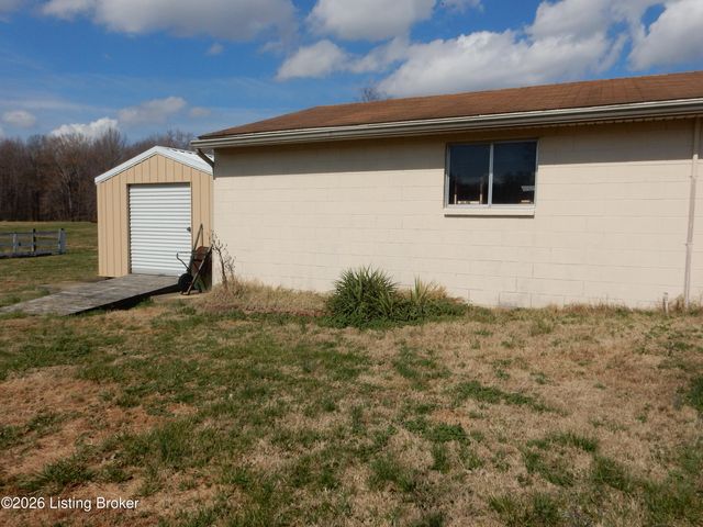 9502 Farmers Ln, Louisville, KY 40118