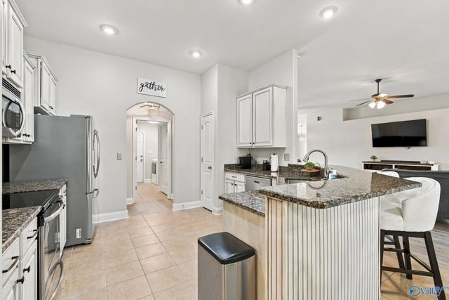 520 Summer Cove Circle NW, Madison, AL 35757