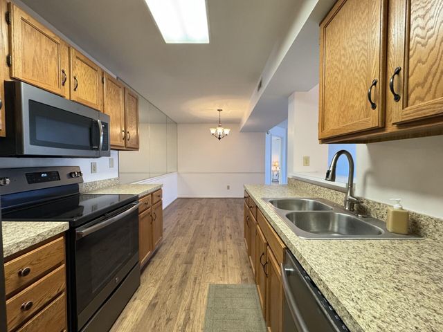 568 Cloverfield Lane, 201, Fort Wright, KY 41011