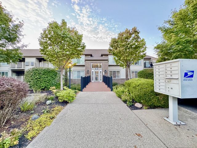 568 Cloverfield Lane, 201, Fort Wright, KY 41011