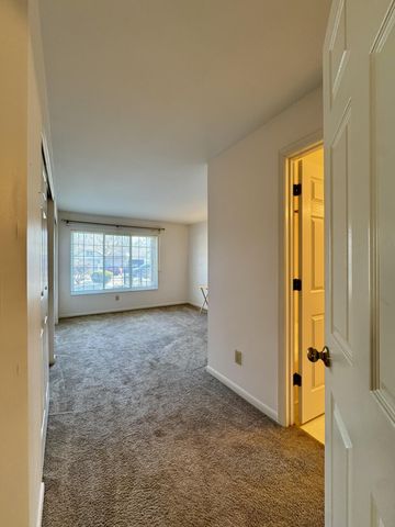 568 Cloverfield Lane, 201, Fort Wright, KY 41011