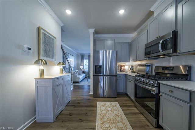 3160 Fall Hills Drive, Winston-salem, NC 27103