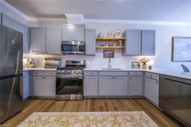 3160 Fall Hills Drive, Winston-salem, NC 27103