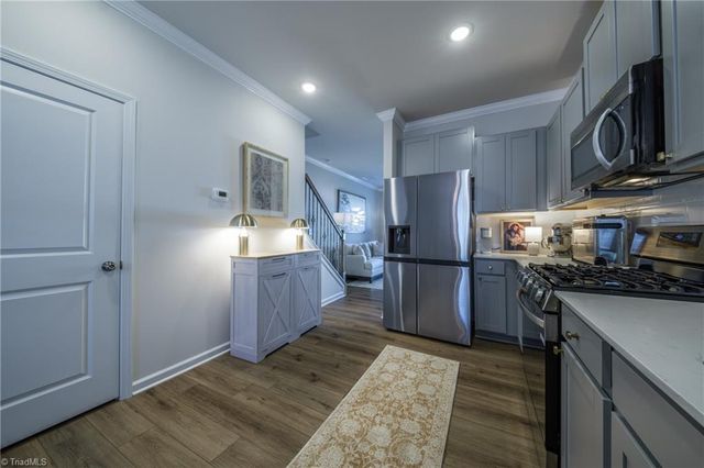 3160 Fall Hills Drive, Winston-salem, NC 27103