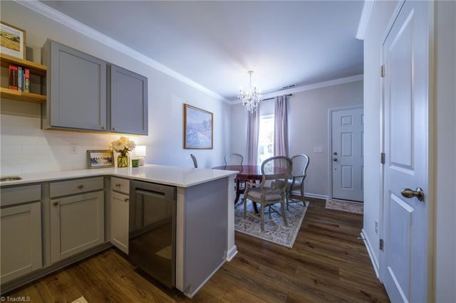 3160 Fall Hills Drive, Winston-salem, NC 27103