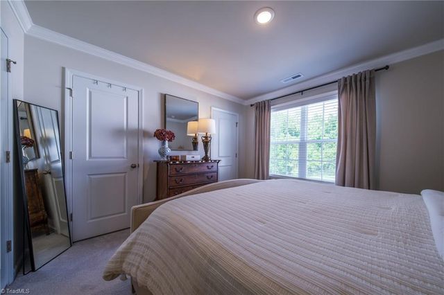 3160 Fall Hills Drive, Winston-salem, NC 27103