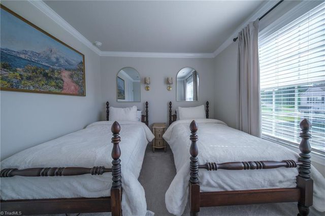 3160 Fall Hills Drive, Winston-salem, NC 27103