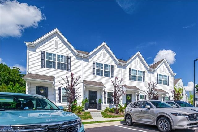 3160 Fall Hills Drive, Winston-salem, NC 27103