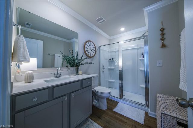 3160 Fall Hills Drive, Winston-salem, NC 27103