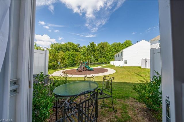 3160 Fall Hills Drive, Winston-salem, NC 27103