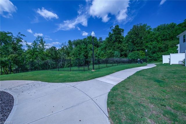 3160 Fall Hills Drive, Winston-salem, NC 27103