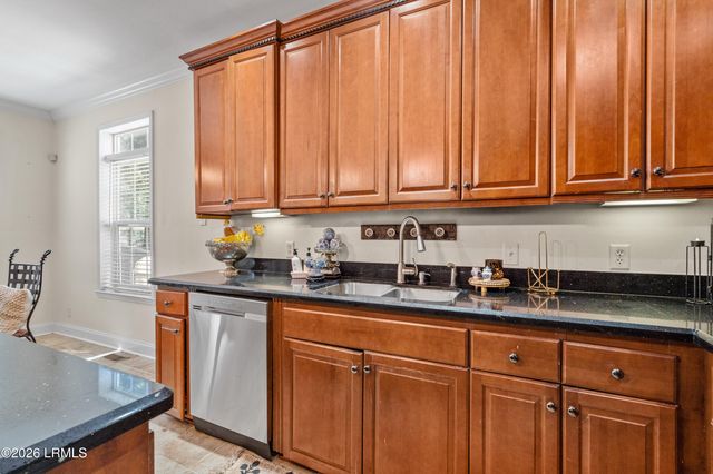 1 E River Drive, Beaufort, SC 29907