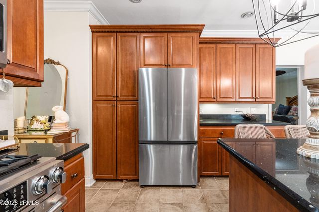 1 E River Drive, Beaufort, SC 29907