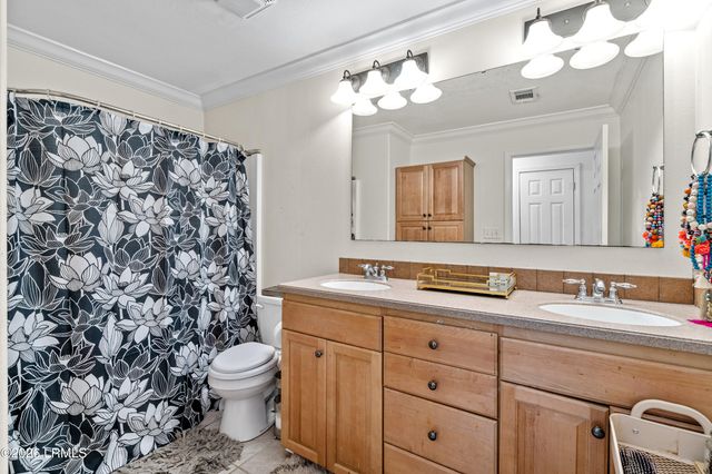 1 E River Drive, Beaufort, SC 29907