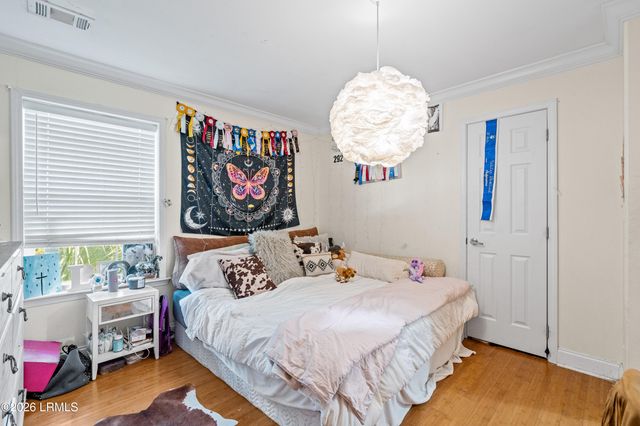 1 E River Drive, Beaufort, SC 29907