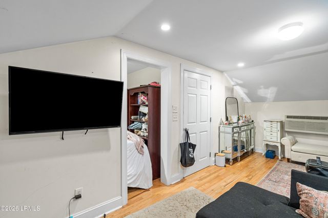 1 E River Drive, Beaufort, SC 29907