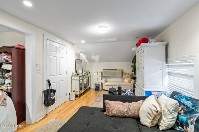 1 E River Drive, Beaufort, SC 29907