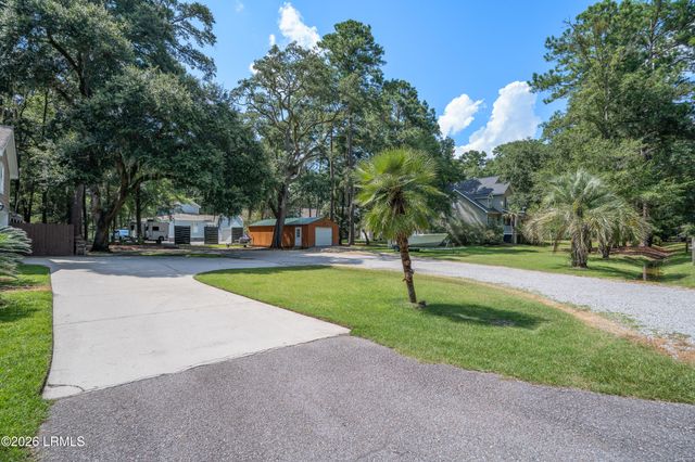 1 E River Drive, Beaufort, SC 29907