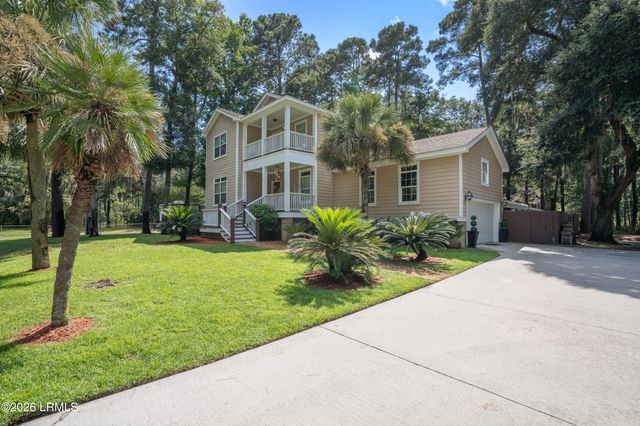 1 E River Drive, Beaufort, SC 29907