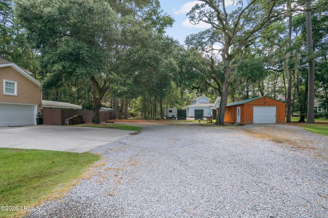 1 E River Drive, Beaufort, SC 29907