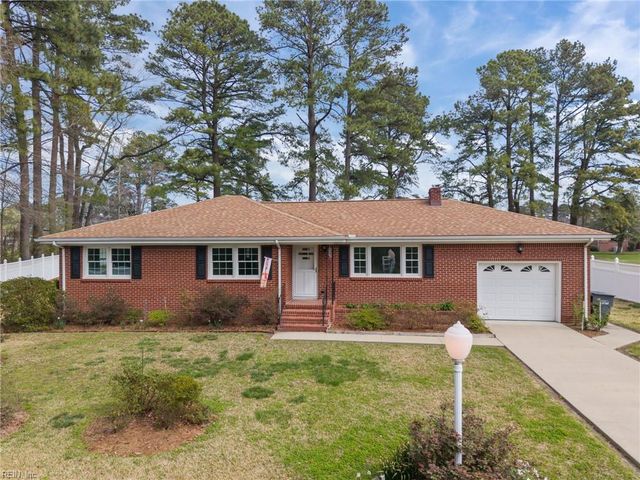 54 Pine LN, Windsor, VA 23487