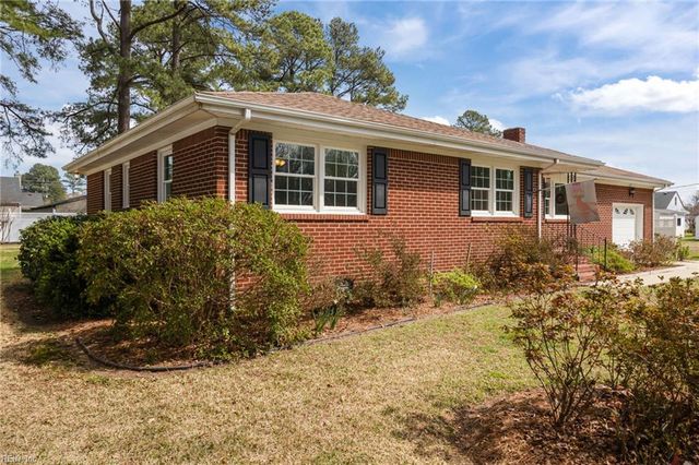 54 Pine LN, Windsor, VA 23487