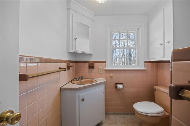 54 Pine LN, Windsor, VA 23487