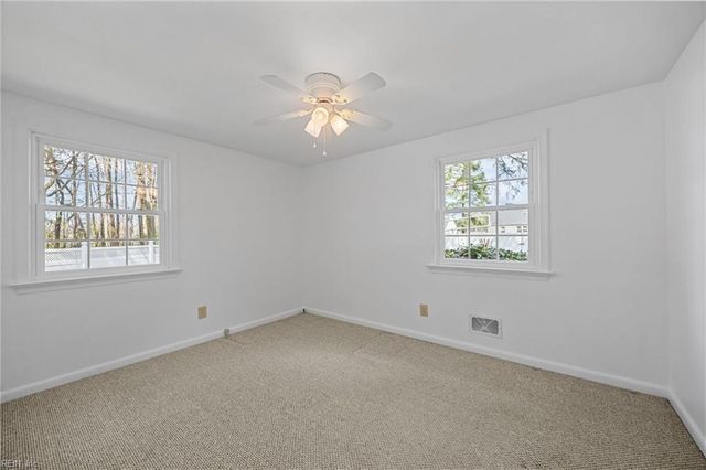 54 Pine LN, Windsor, VA 23487