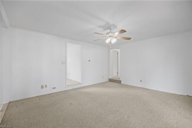 54 Pine LN, Windsor, VA 23487