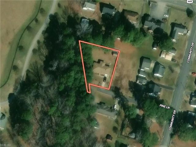 54 Pine LN, Windsor, VA 23487