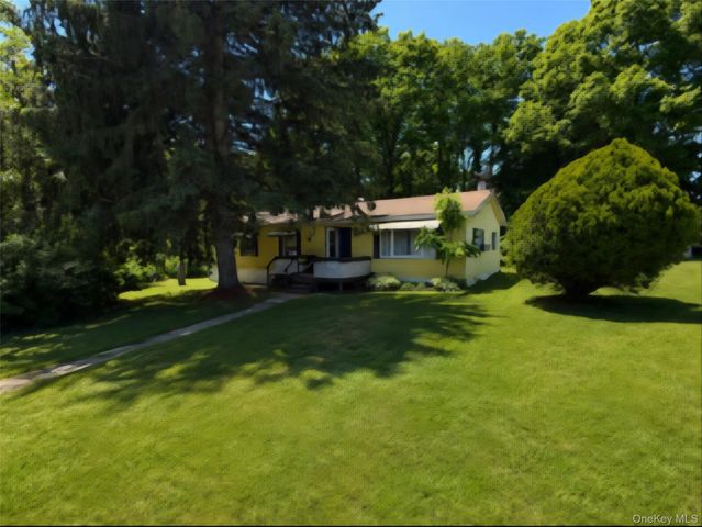 514 Mark Twain Drive, Walden, NY 12586