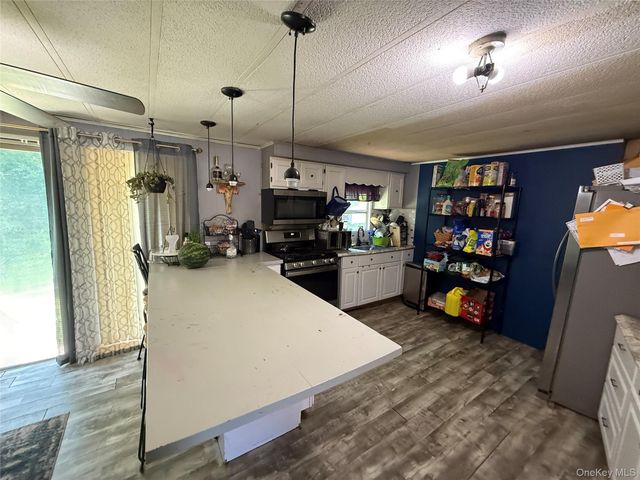 514 Mark Twain Drive, Walden, NY 12586
