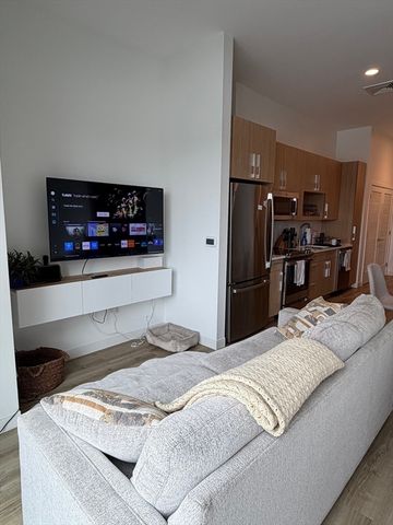 301 Guest St 304, Boston, MA 02134