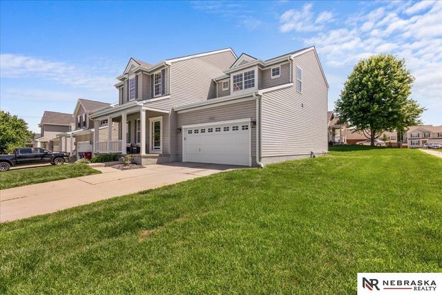14819 Grebe Street, Bennington, NE 68007