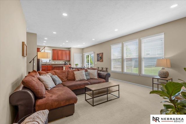 14819 Grebe Street, Bennington, NE 68007
